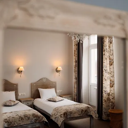 La Tenuta Italiana By And * Silene